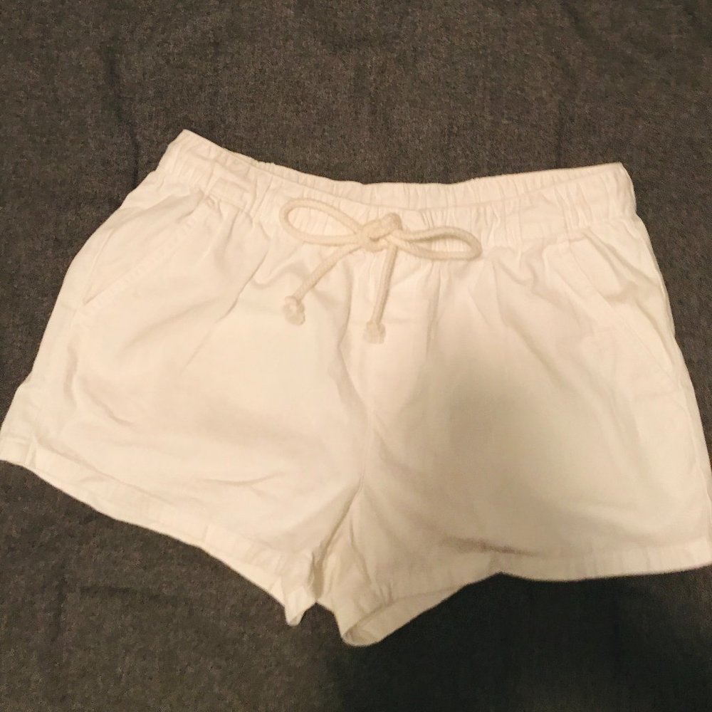AERIE White Shorts